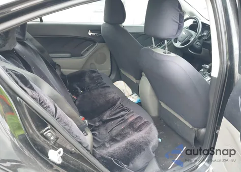 2015 Kia Forte Lx z USA, uszkodzony, nr VIN KNAFK4A60F5337758